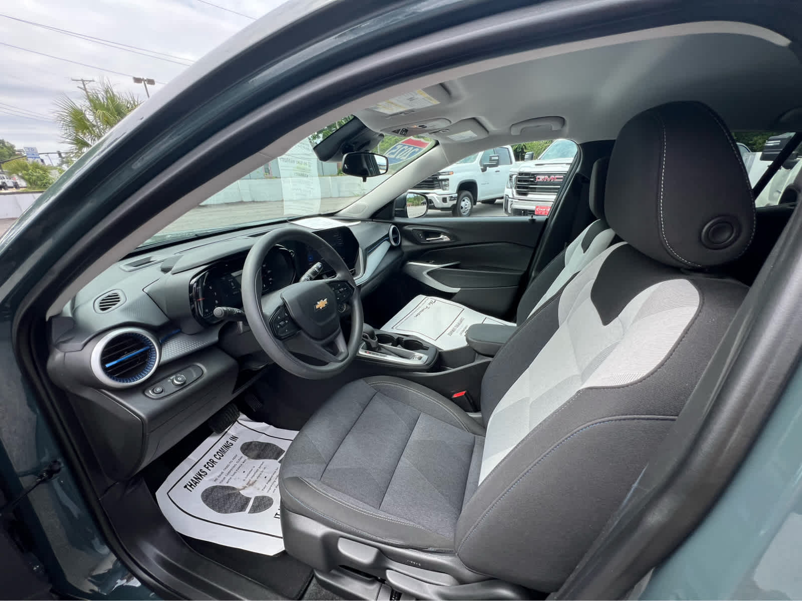 2025 Chevrolet Trax LS - 6