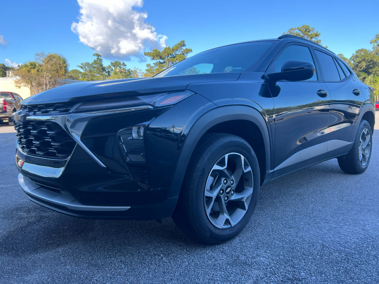 2025 Chevrolet Trax LT - 0