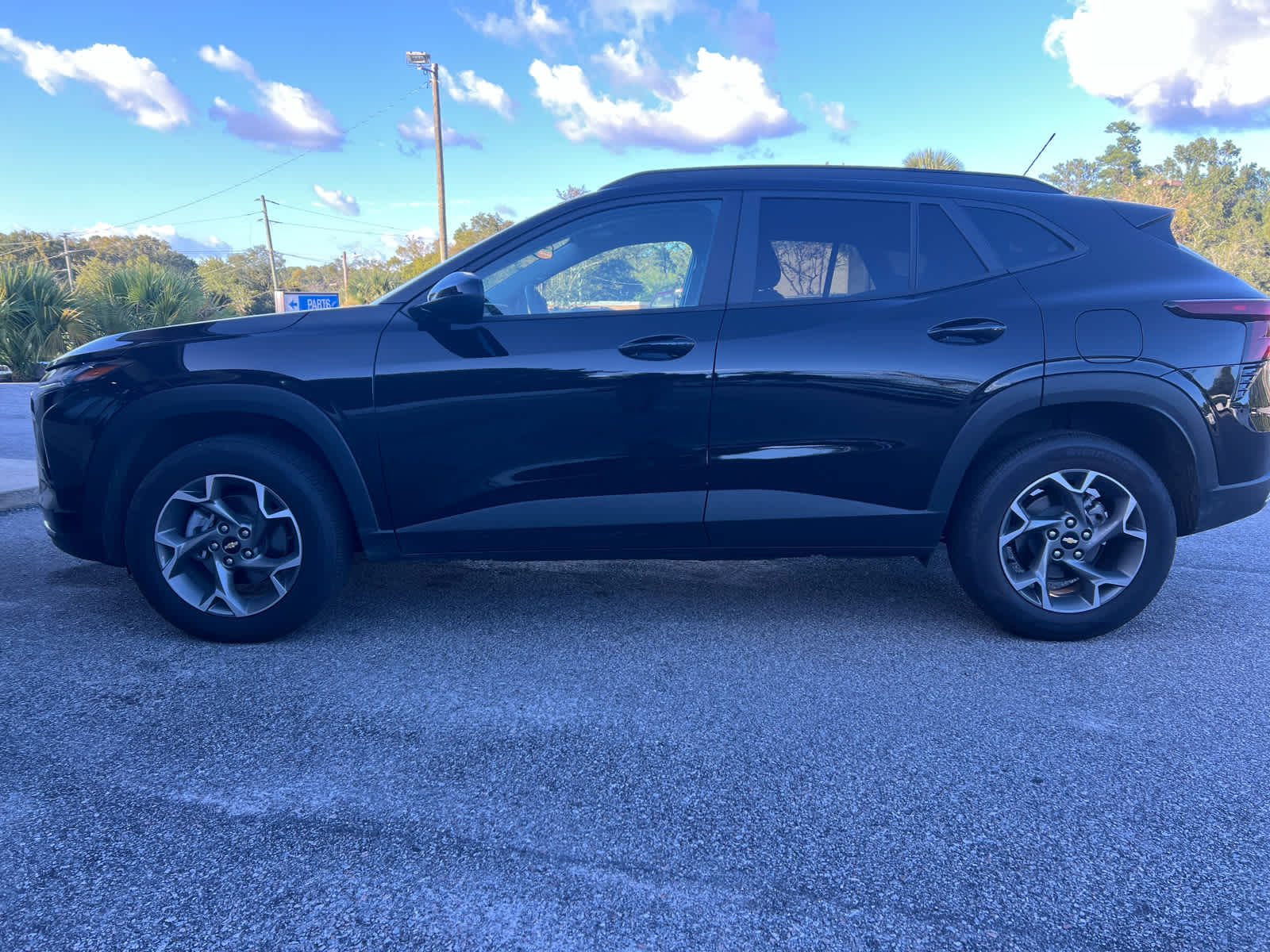 2025 Chevrolet Trax LT - 1