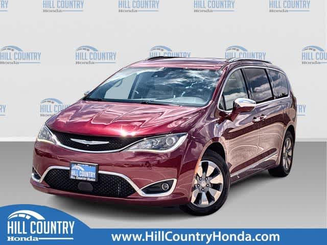 2020 Chrysler Pacifica Hybrid Limited's photo