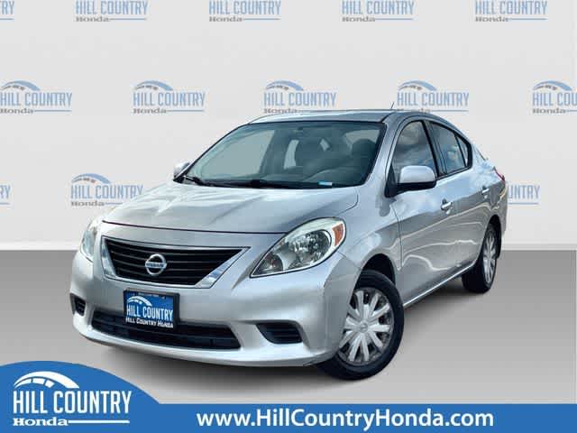 2014 Nissan Versa SV