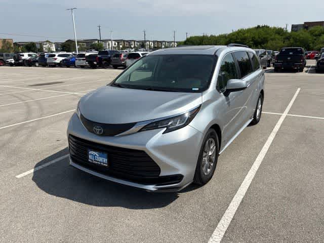 2021 Toyota Sienna LE