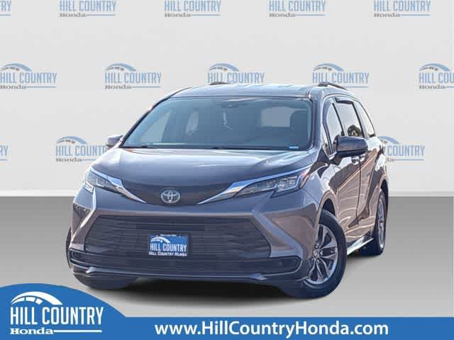 2021 Toyota Sienna LE