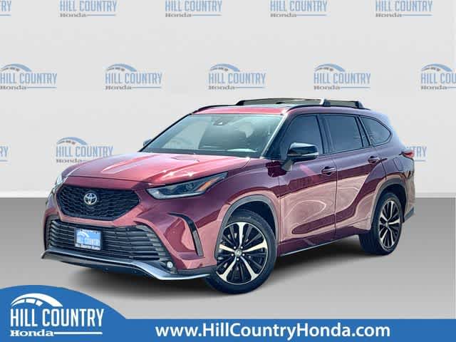 2022 Toyota Highlander XSE