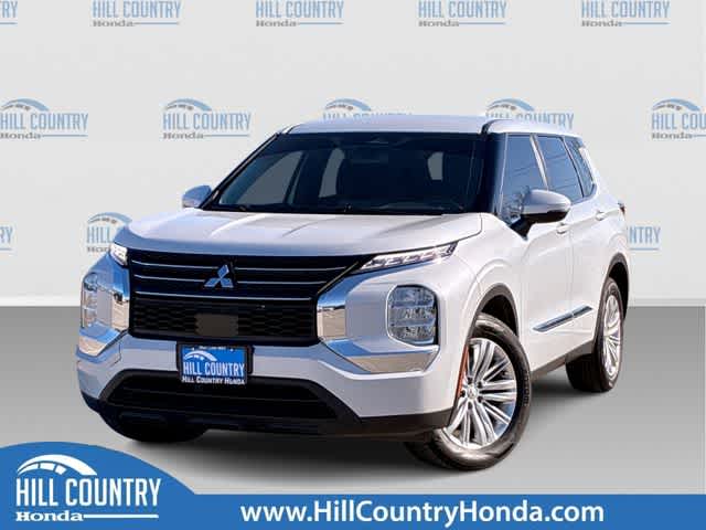 2022 Mitsubishi Outlander ES