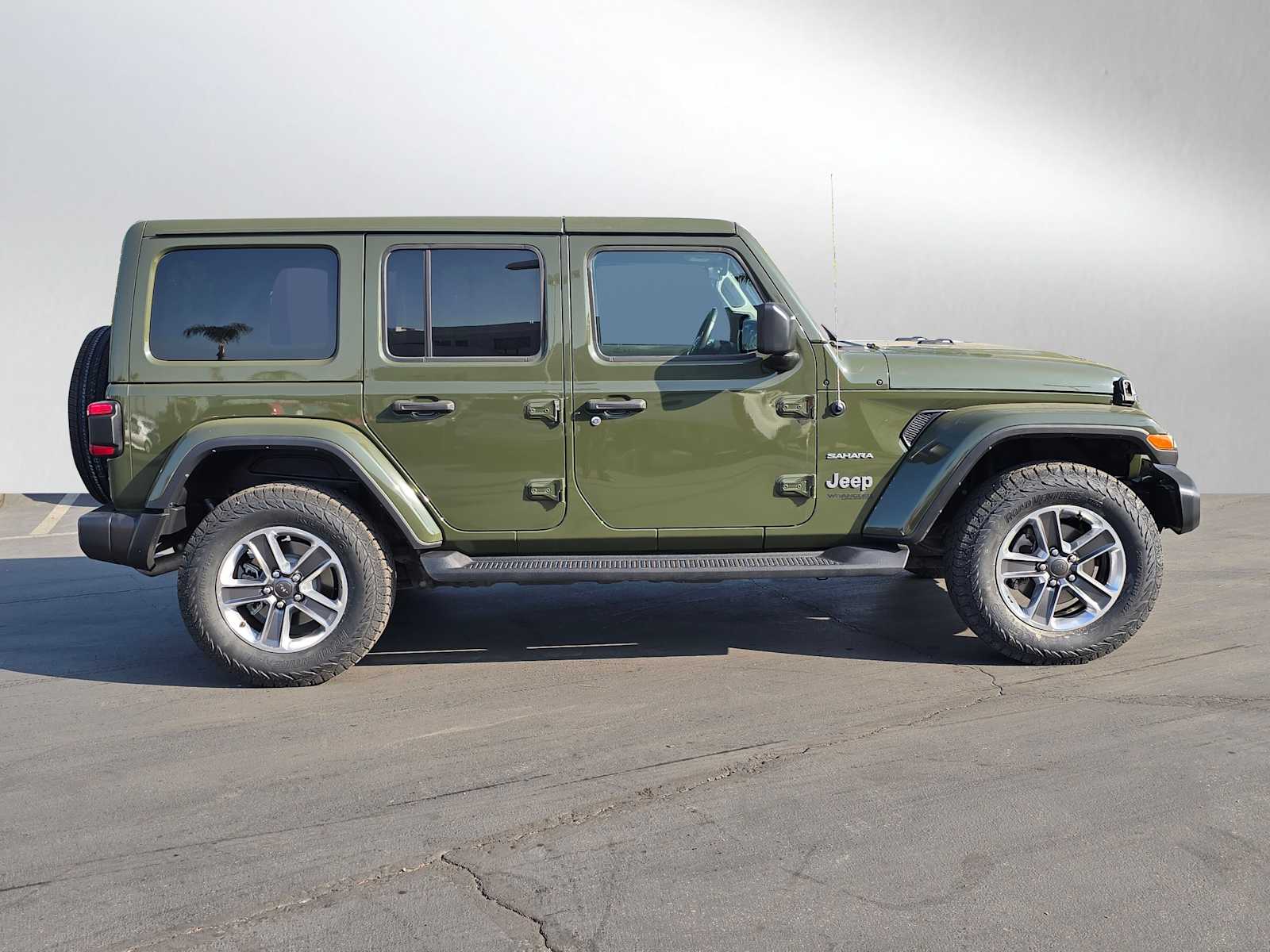 2021 Jeep Wrangler Unlimited Sahara 6