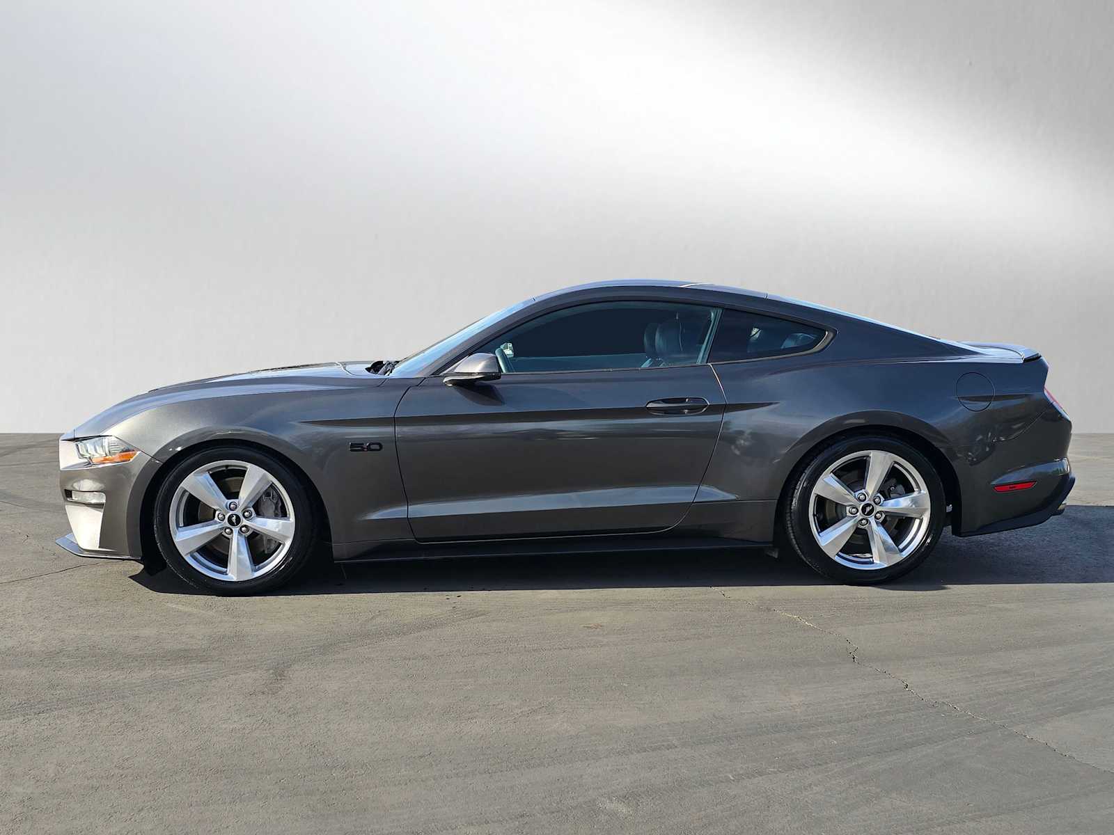 2018 Ford Mustang GT Premium 2