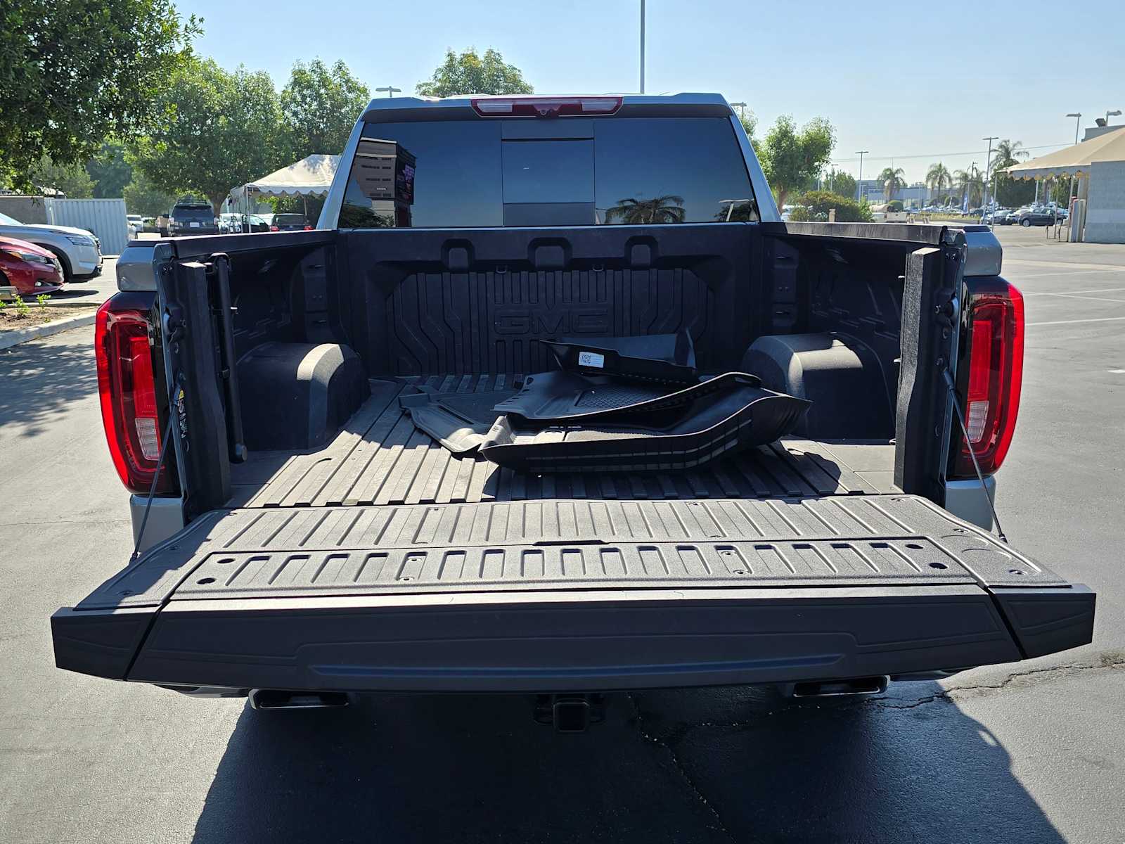 2024 GMC Sierra 1500 AT4 4WD Crew Cab 147 15