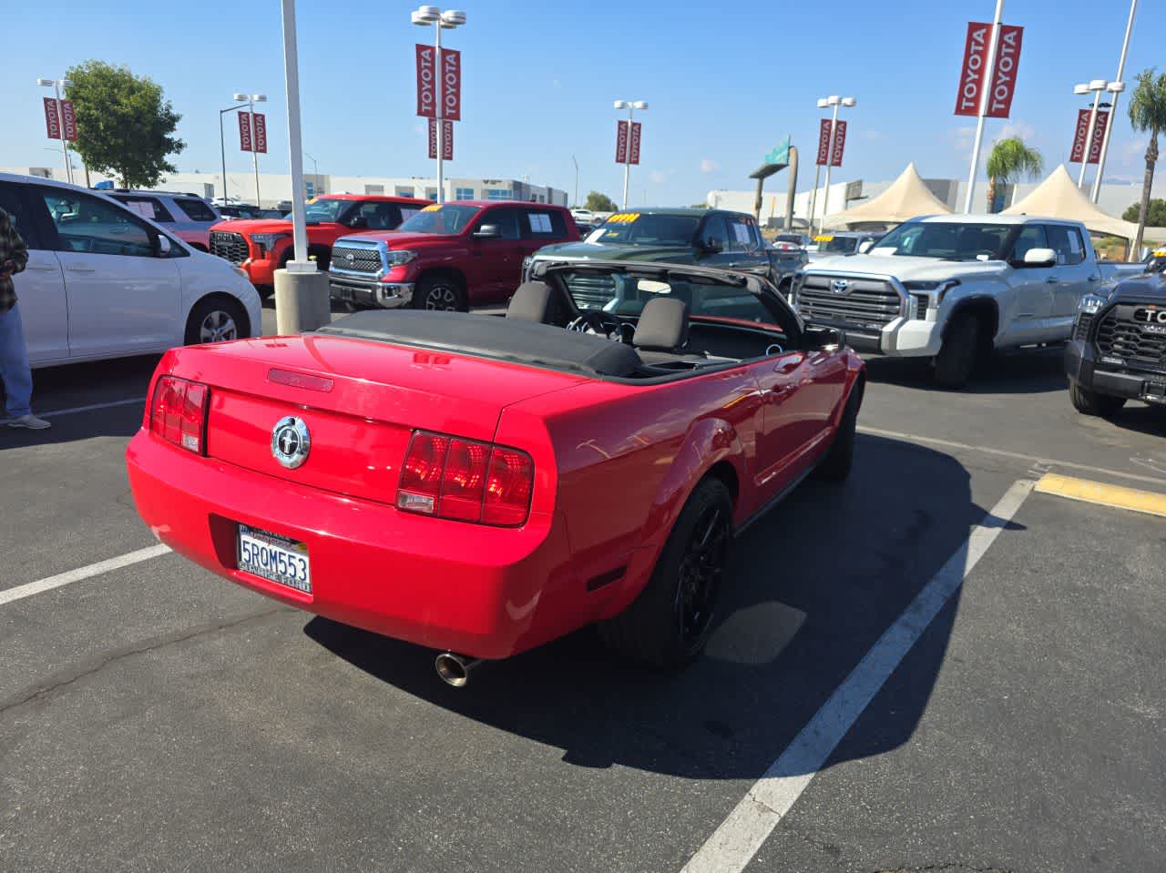 2005 Ford Mustang Deluxe 3