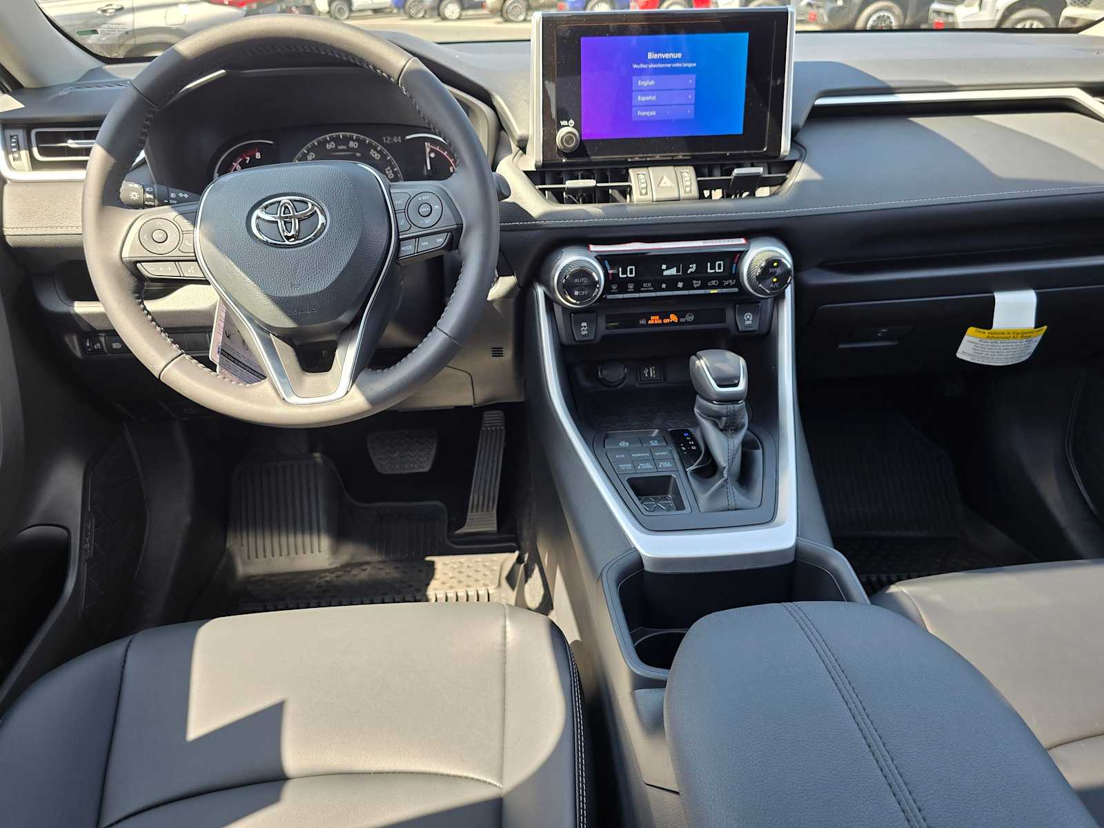 2024 Toyota RAV4 XLE Premium 19