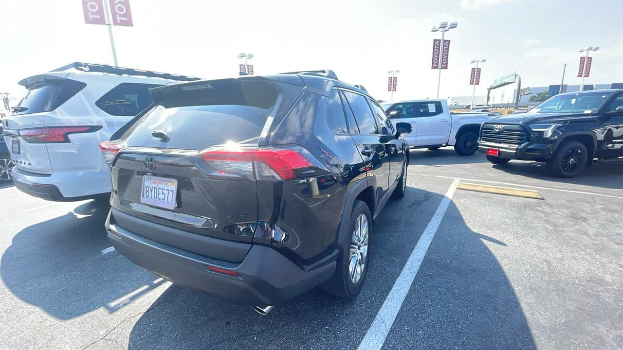 2021 Toyota RAV4 XLE Premium 5