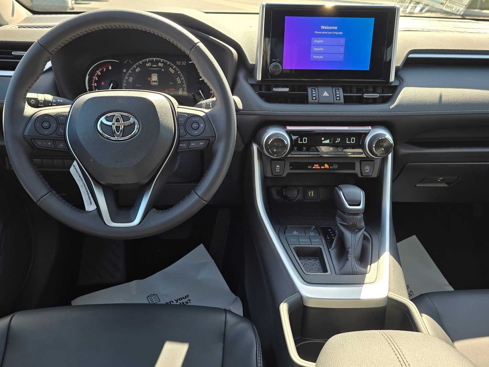 2024 Toyota RAV4 XLE Premium 19