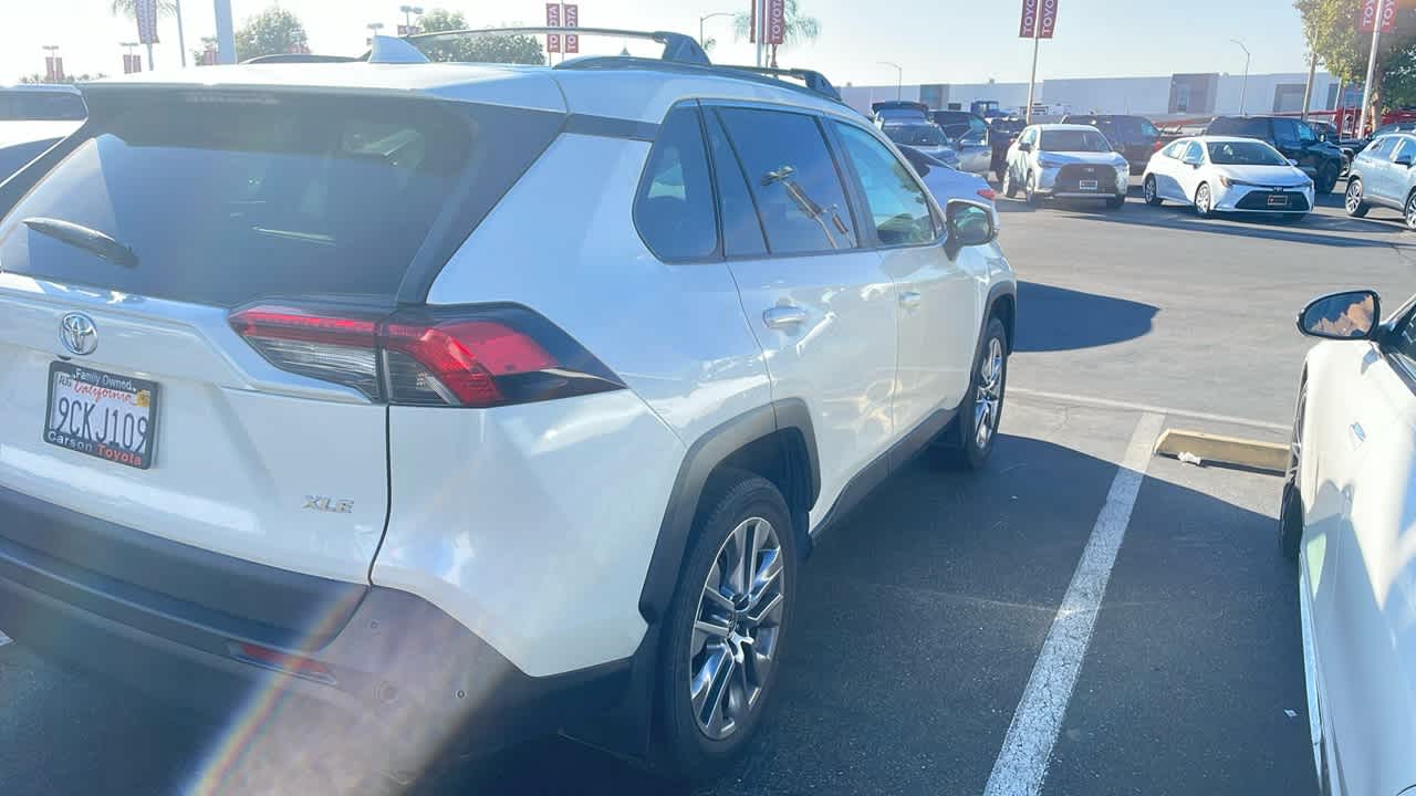 2022 Toyota RAV4 XLE Premium 2