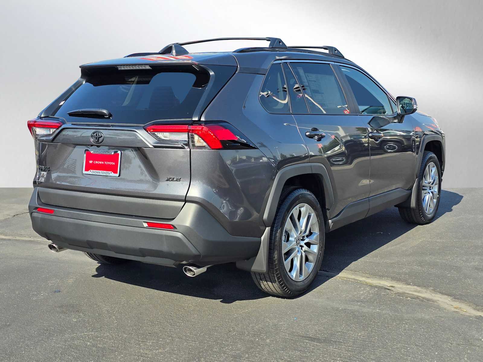 2024 Toyota RAV4 XLE Premium 5