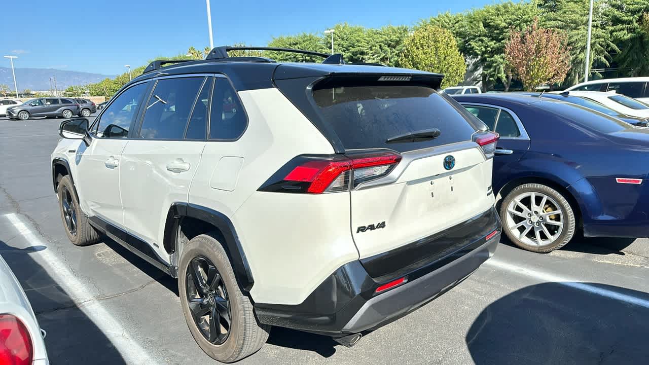 2021 Toyota RAV4 Hybrid XSE 3