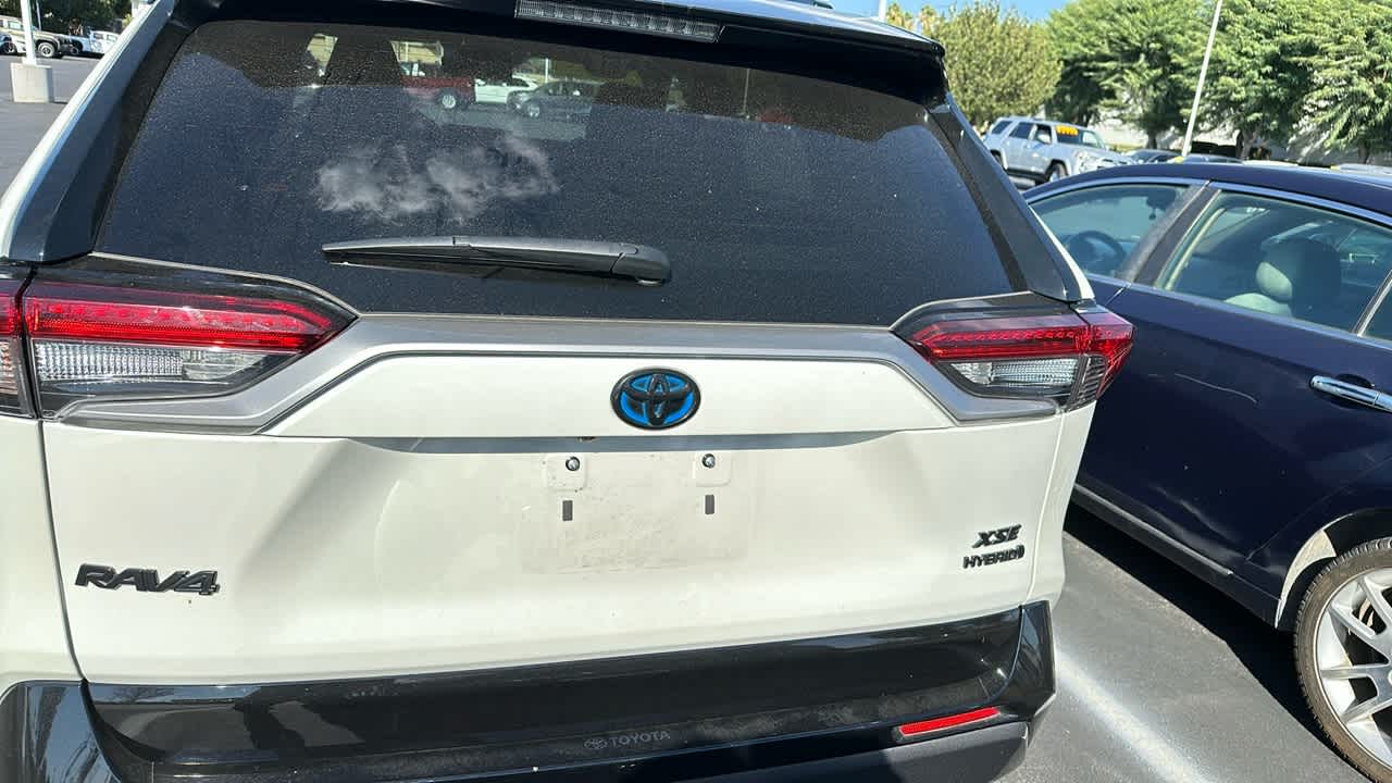 2021 Toyota RAV4 Hybrid XSE 4