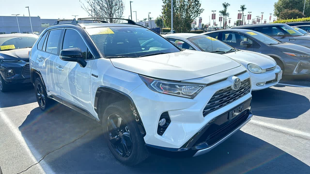 2021 Toyota RAV4 Hybrid XSE 2