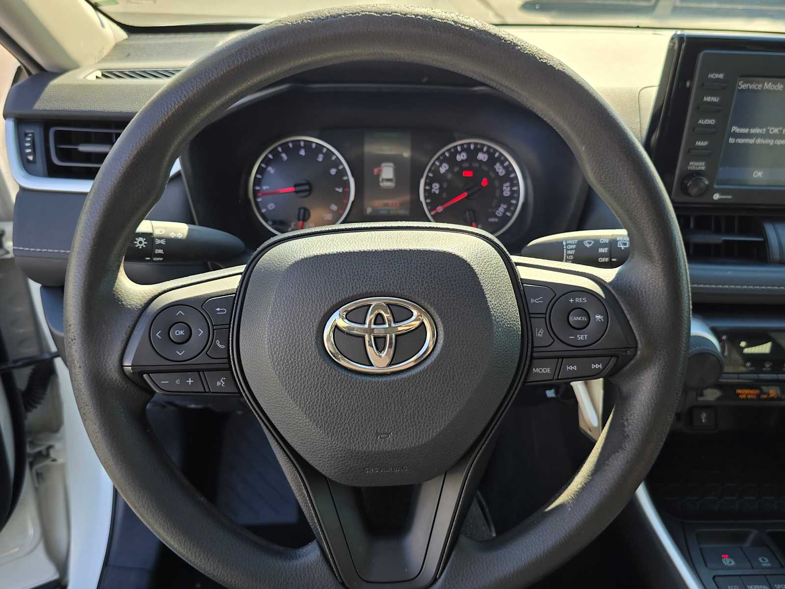 2021 Toyota RAV4 LE 22