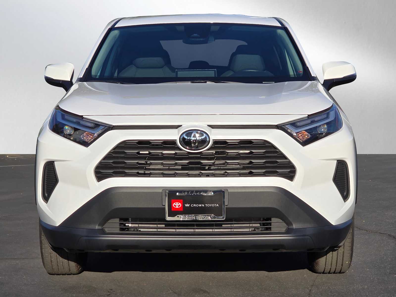 2024 Toyota RAV4 LE 8