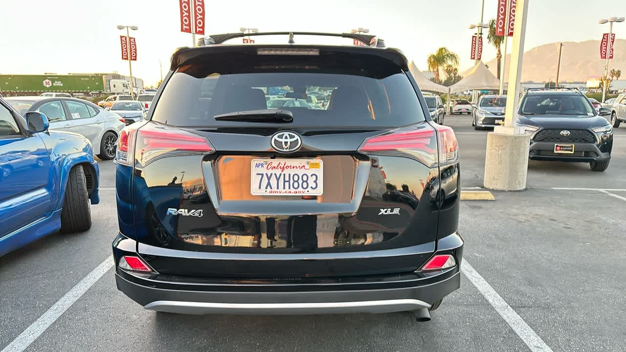 2017 Toyota RAV4 XLE 3