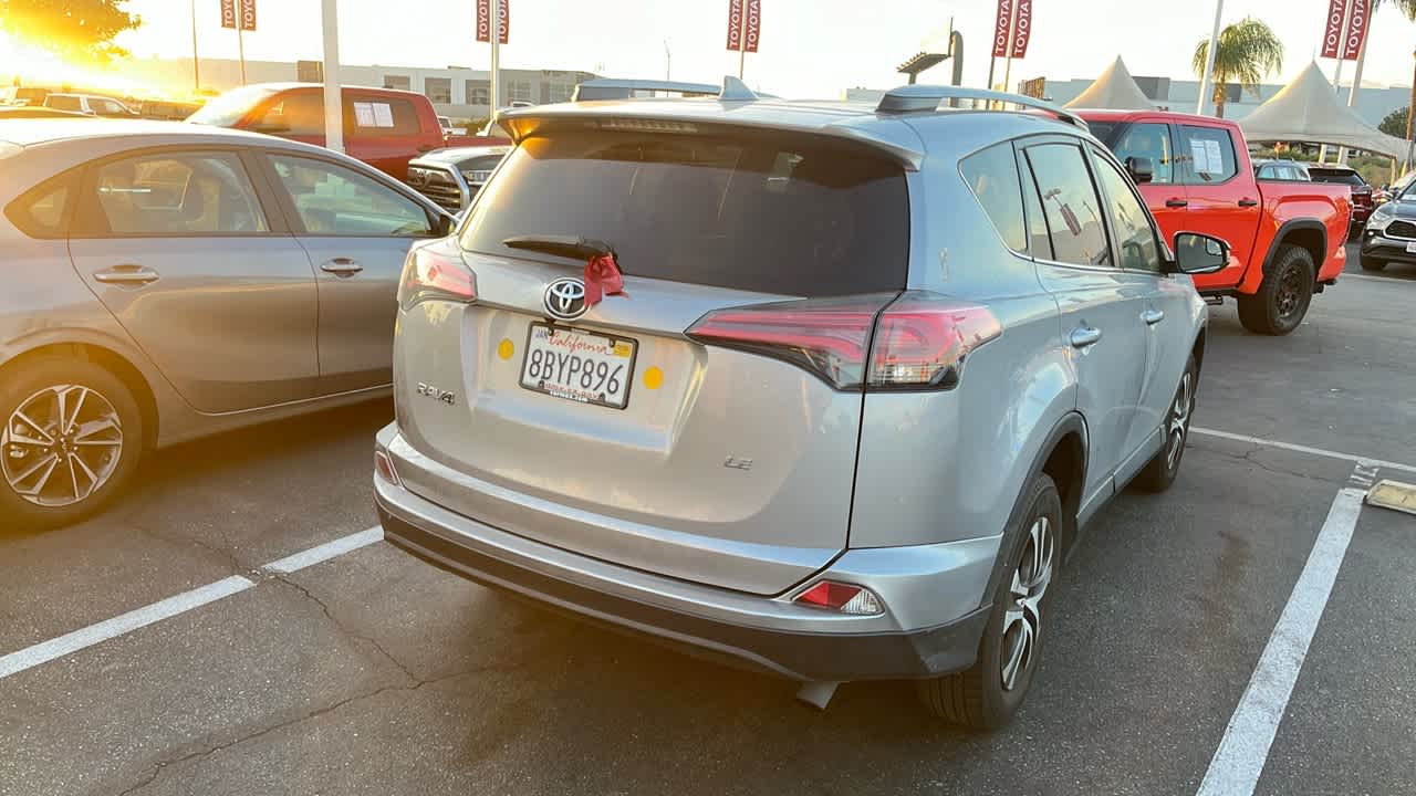 2018 Toyota RAV4 LE 3