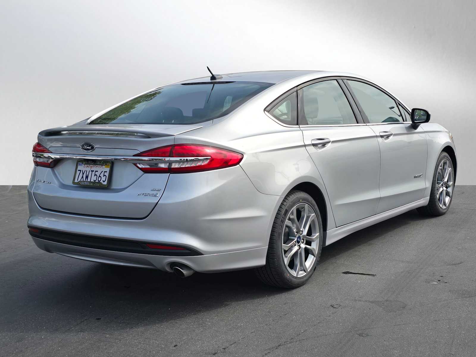 2017 Ford Fusion Hybrid SE 5