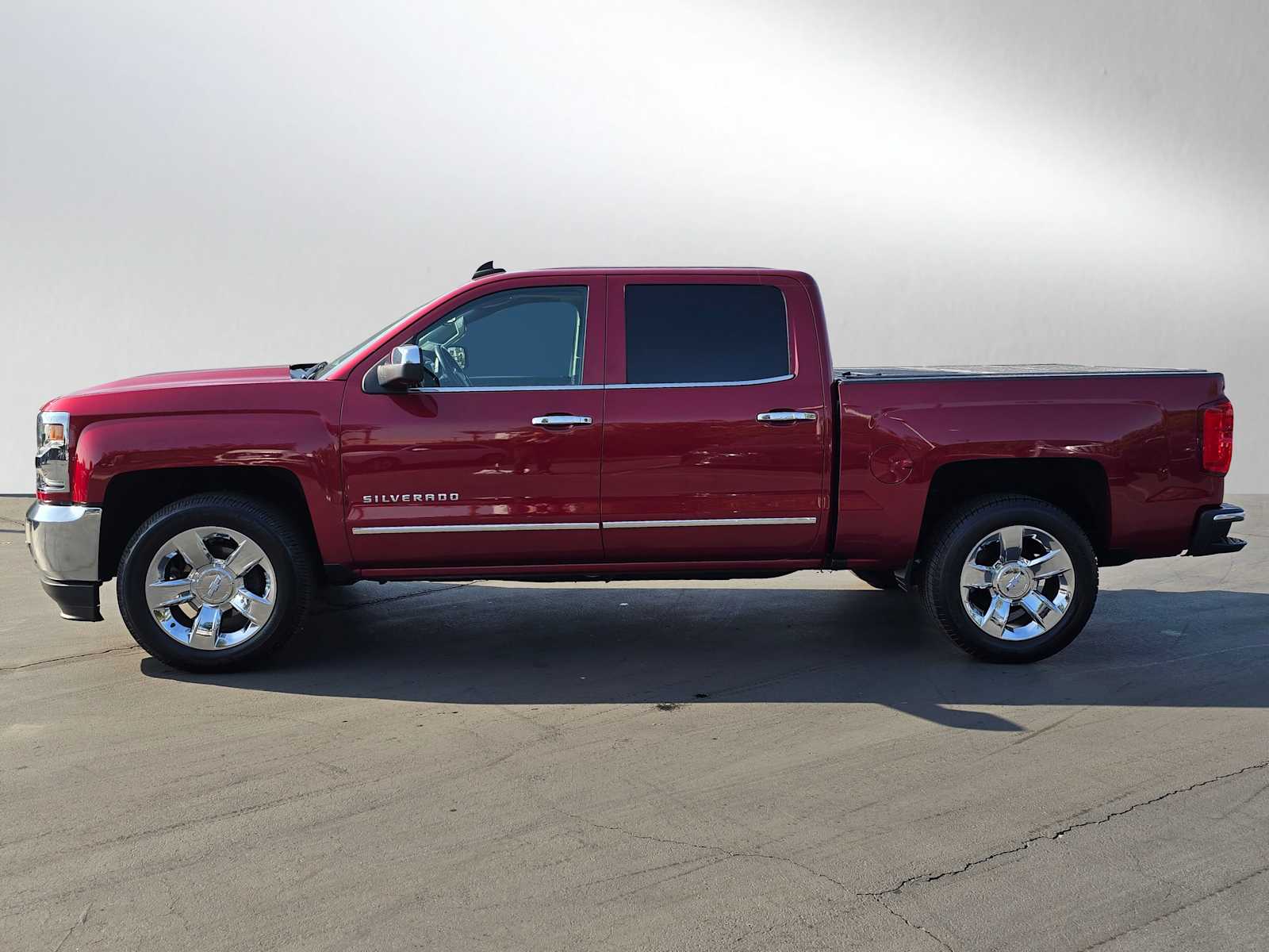 2018 Chevrolet Silverado 1500 LTZ 2WD Crew Cab 143.5 2