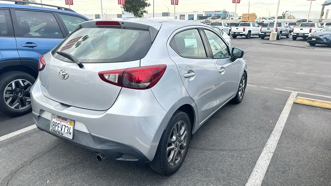 2020 Toyota Yaris Hatchback LE 2