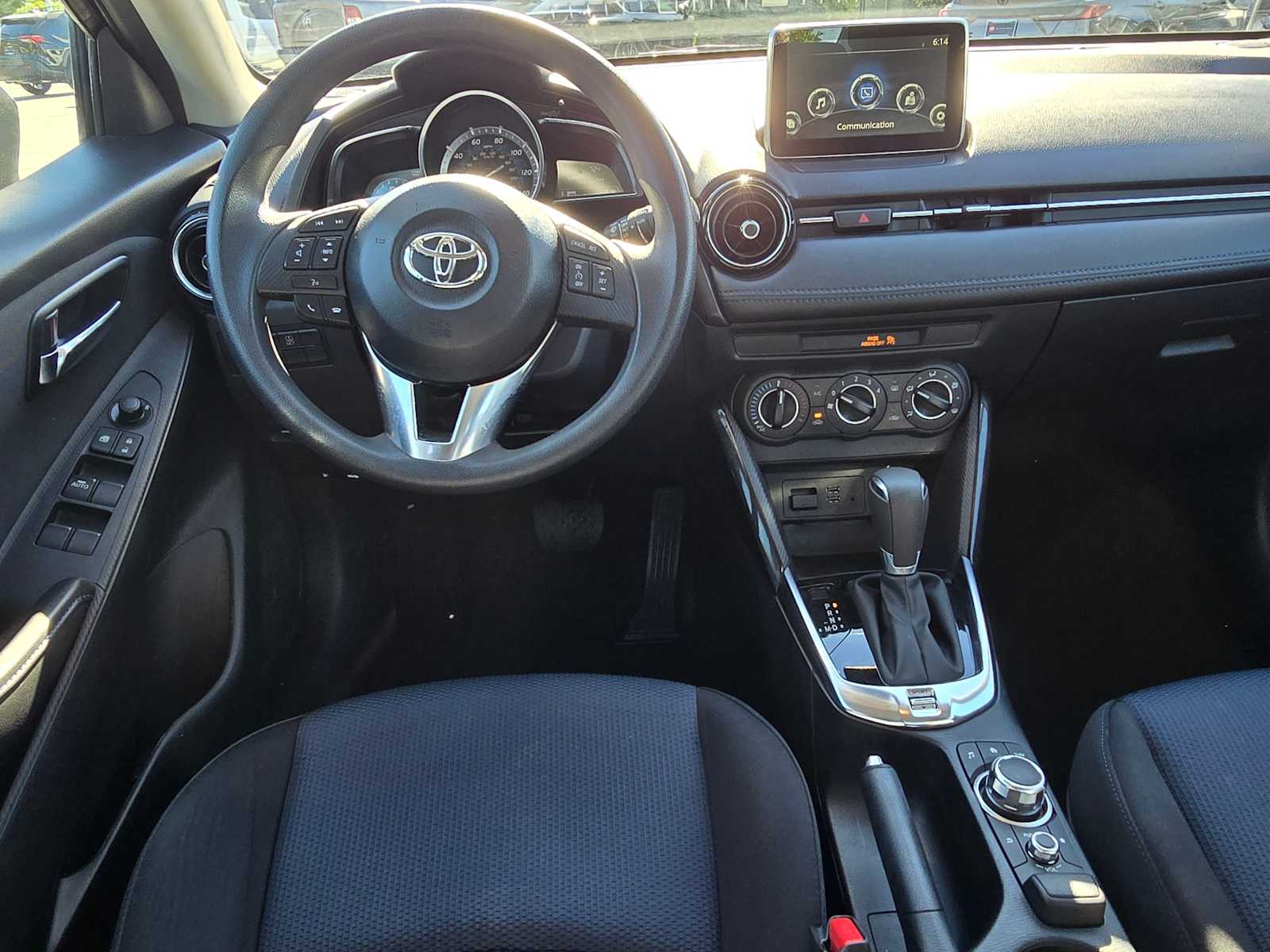 2017 Toyota Yaris iA  18