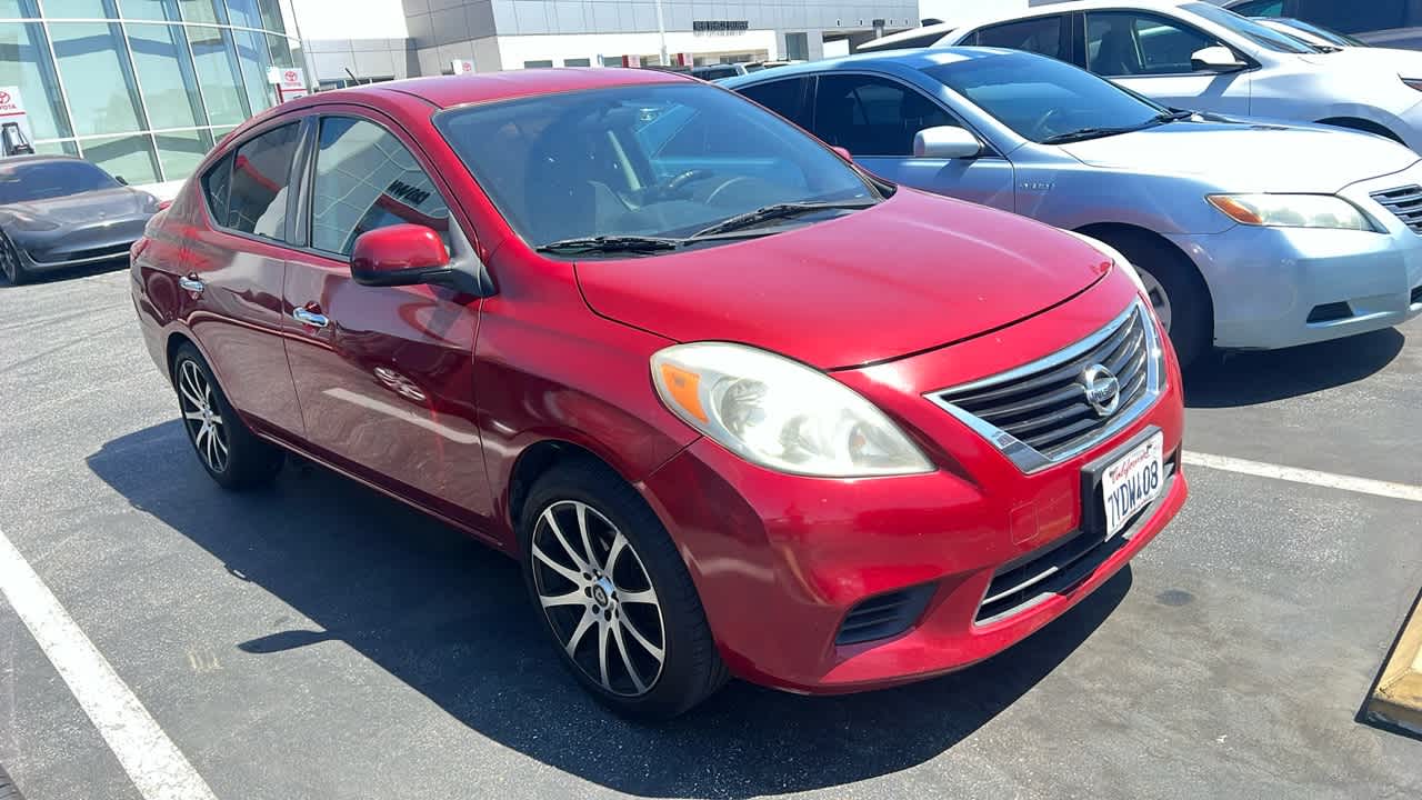 2014 Nissan Versa SV 2