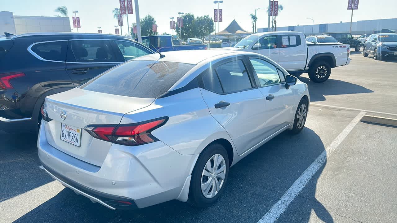 2020 Nissan Versa S 3