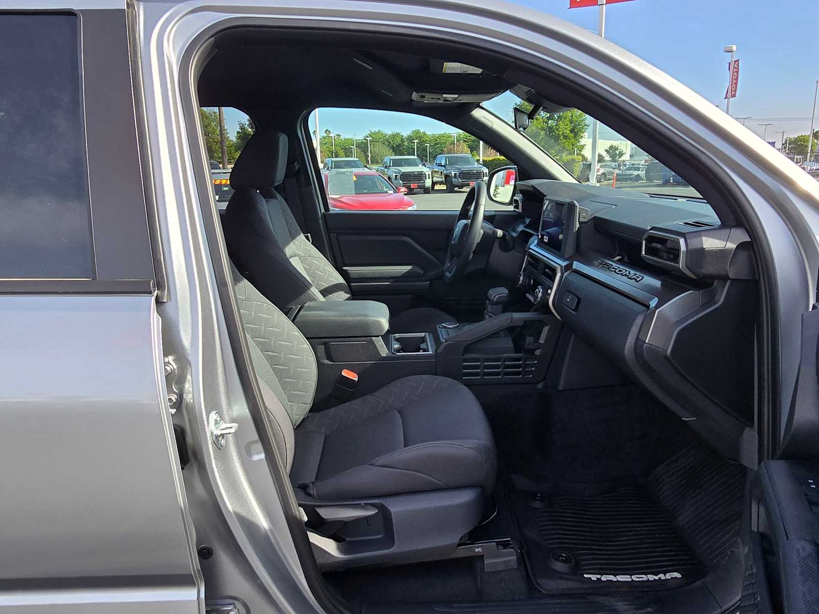 2024 Toyota Tacoma SR5 Double Cab 6 Bed AT 10