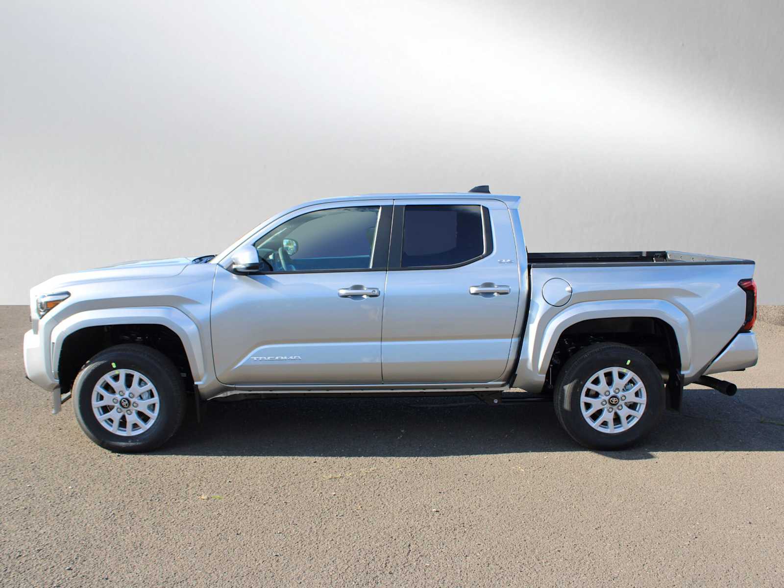 2024 Toyota Tacoma SR5 Double Cab 5 Bed AT 2