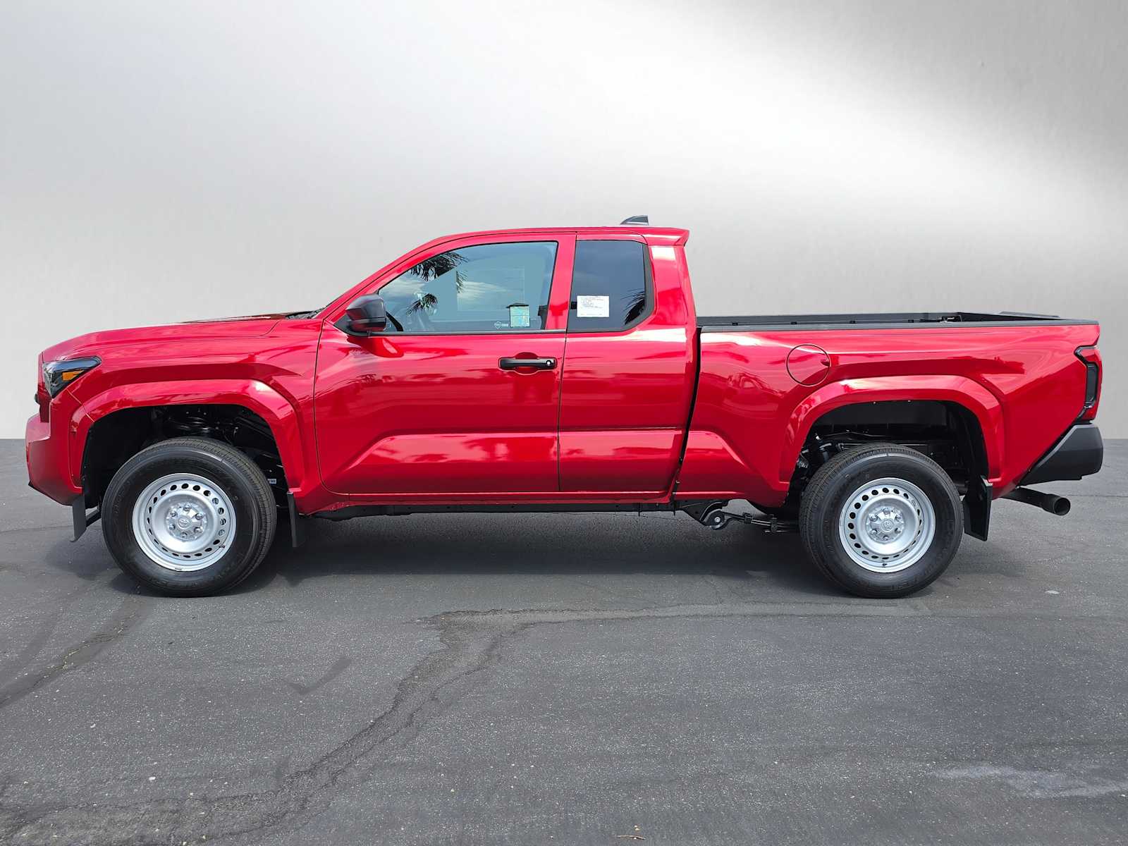 2024 Toyota Tacoma SR XtraCab 6 Bed AT 2