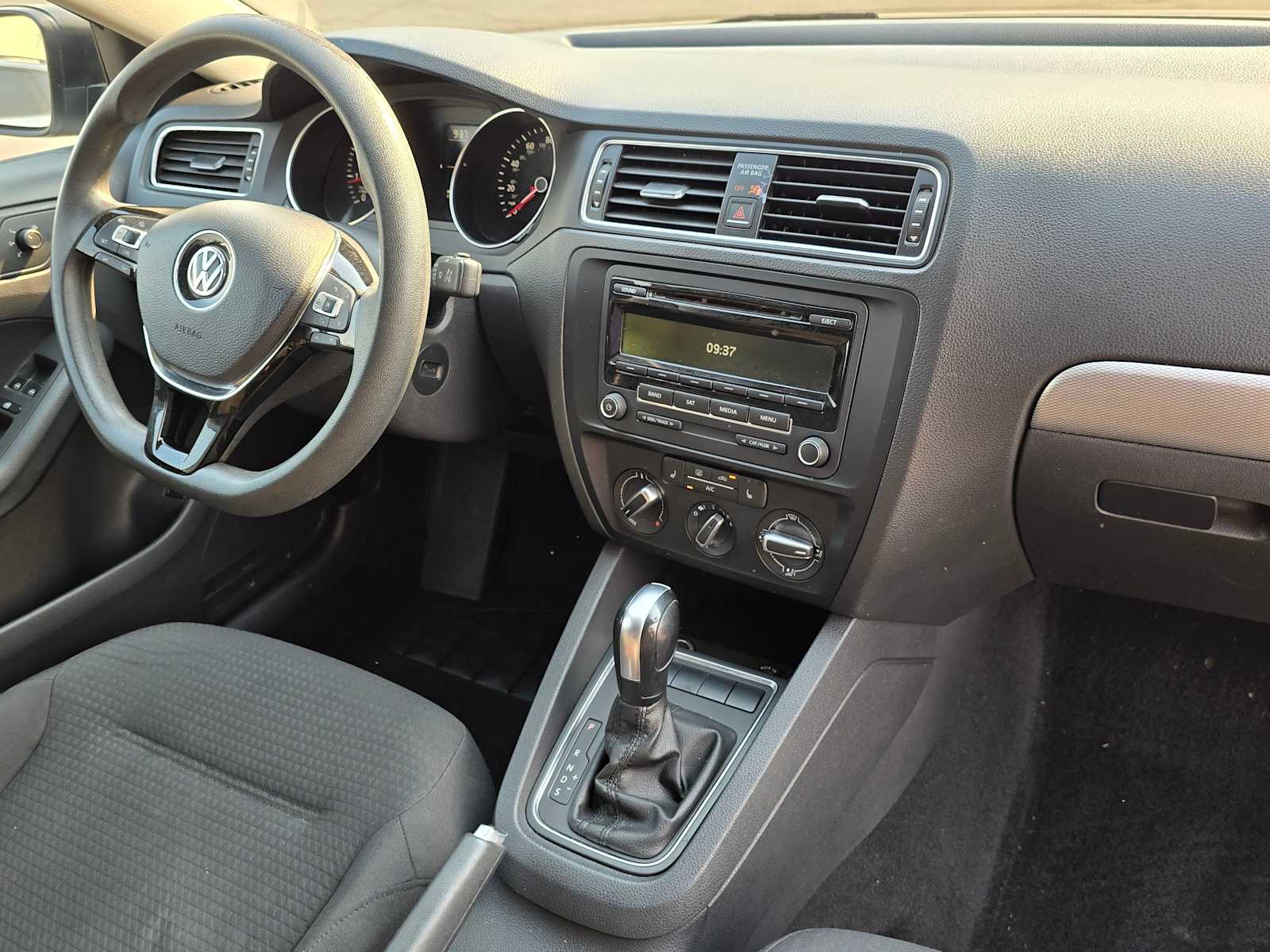 2015 Volkswagen Jetta 1.8T SE 11