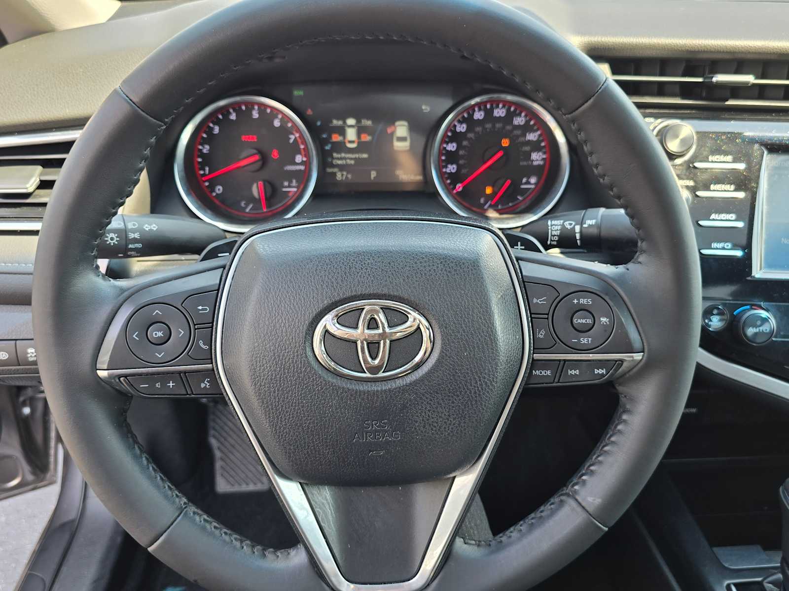 2018 Toyota Camry XSE 22