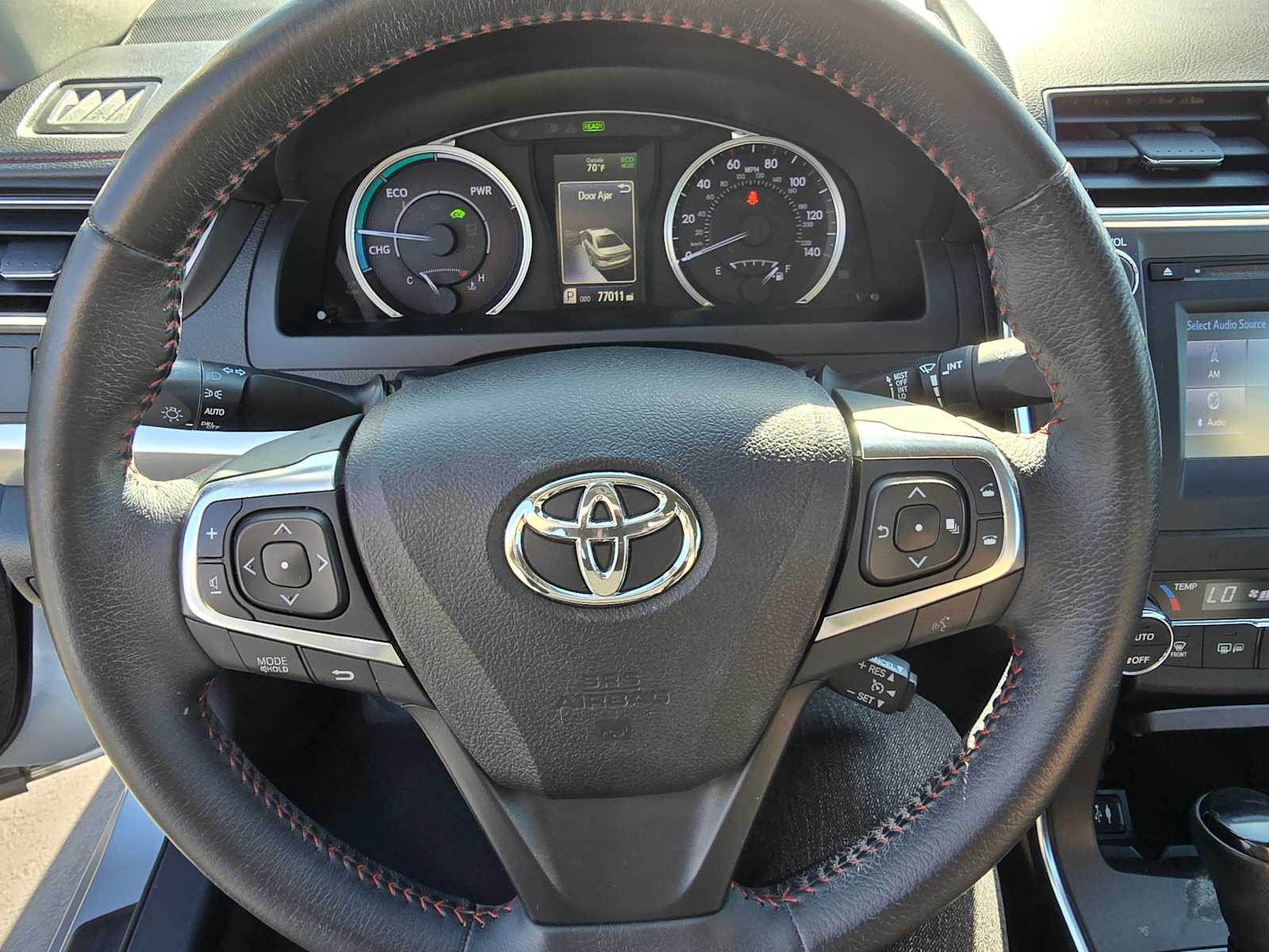 2017 Toyota Camry Hybrid SE 22