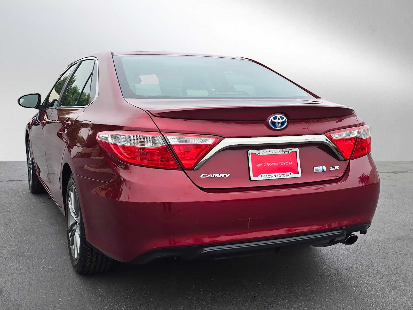 2015 Toyota Camry Hybrid SE 3