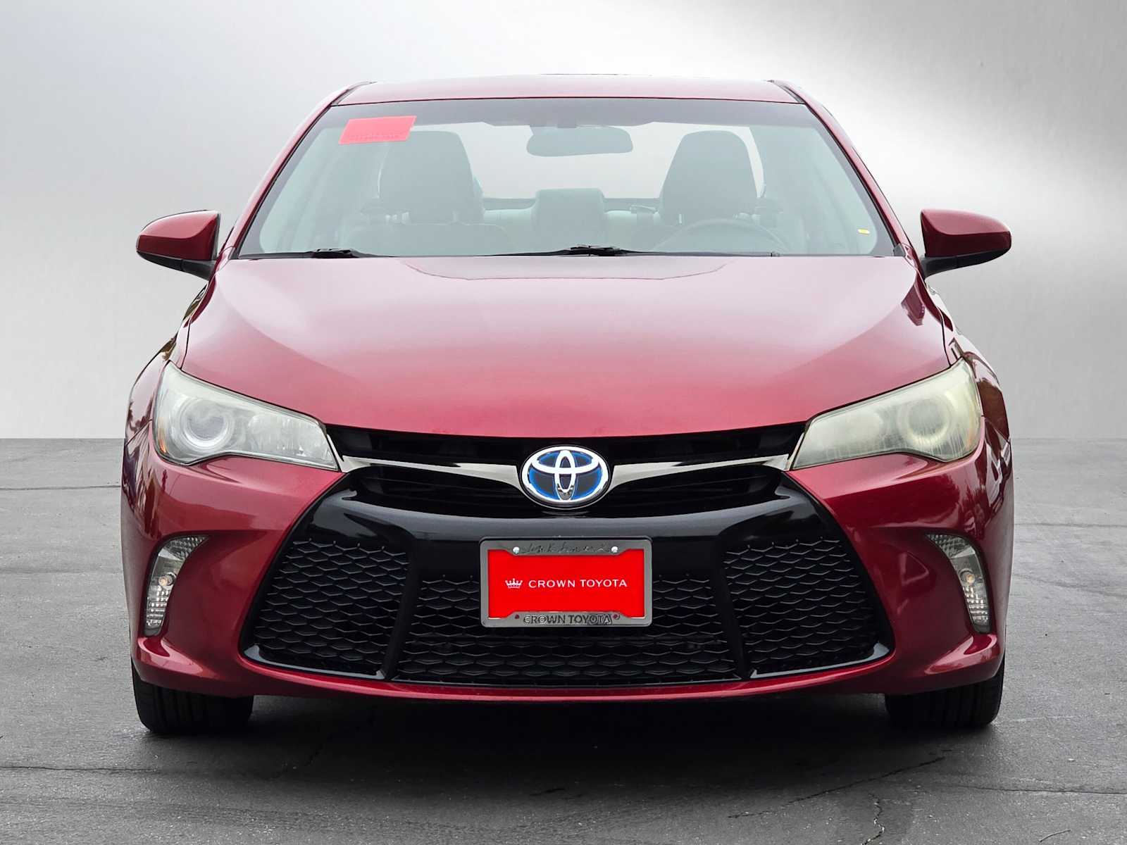 2015 Toyota Camry Hybrid SE 8