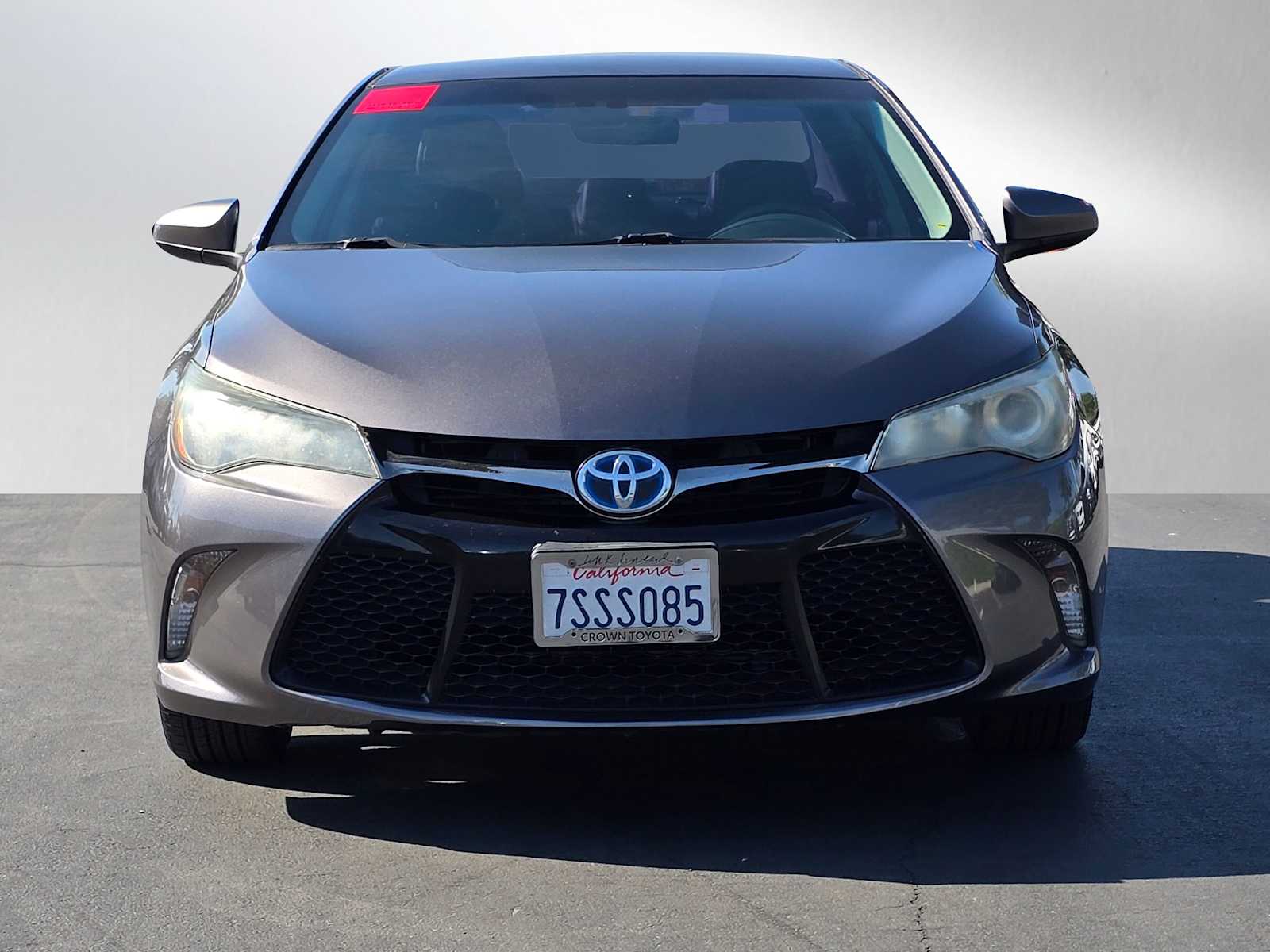 2016 Toyota Camry Hybrid SE 8