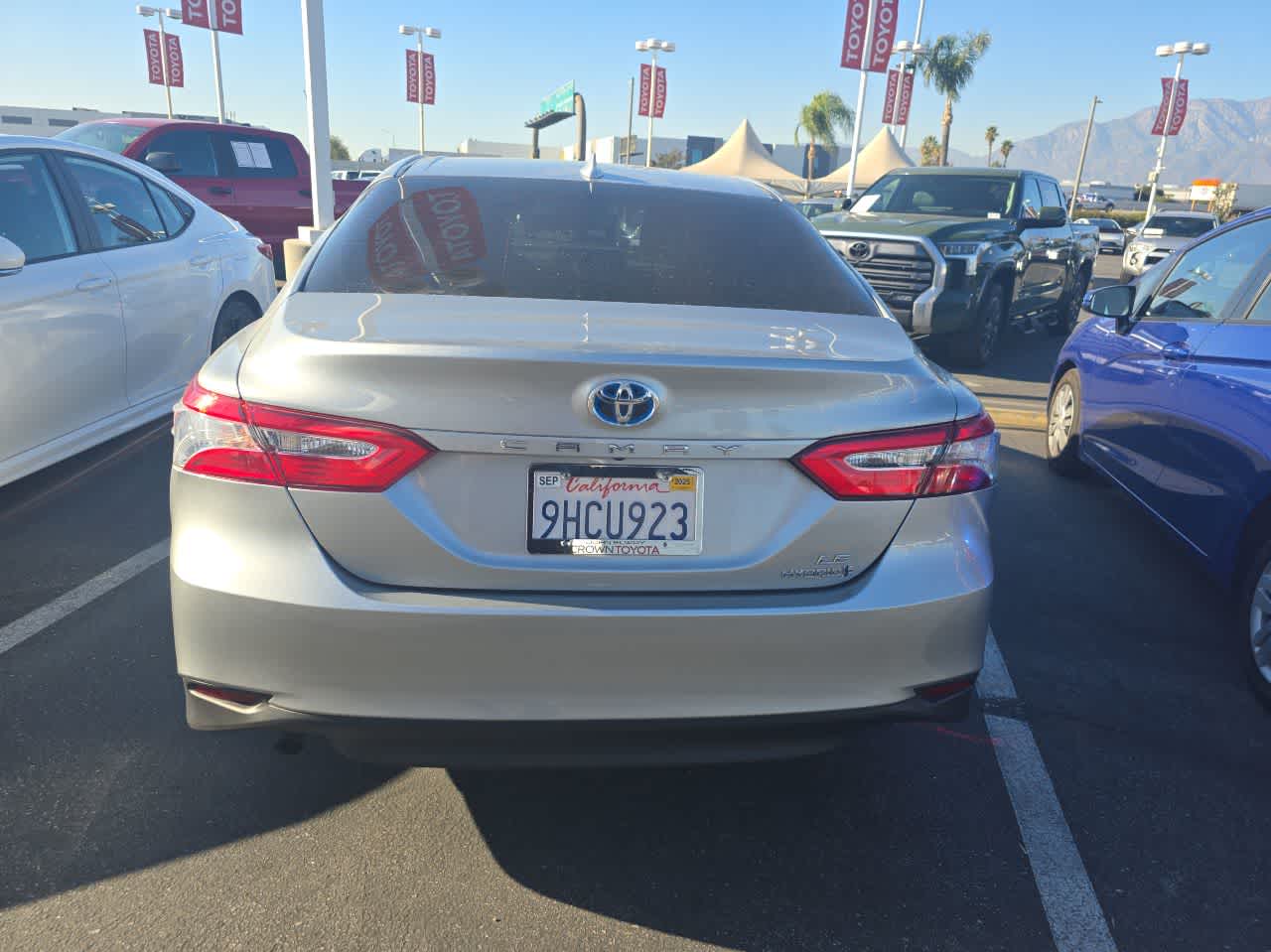 2020 Toyota Camry Hybrid LE 2