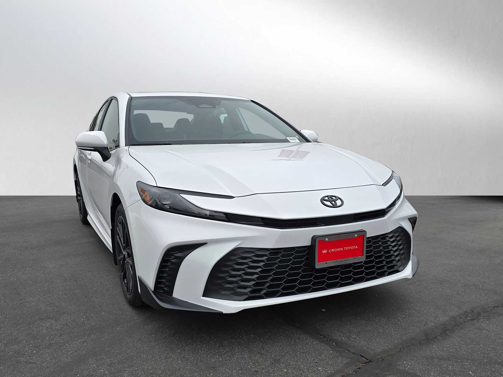 2025 Toyota Camry SE 7