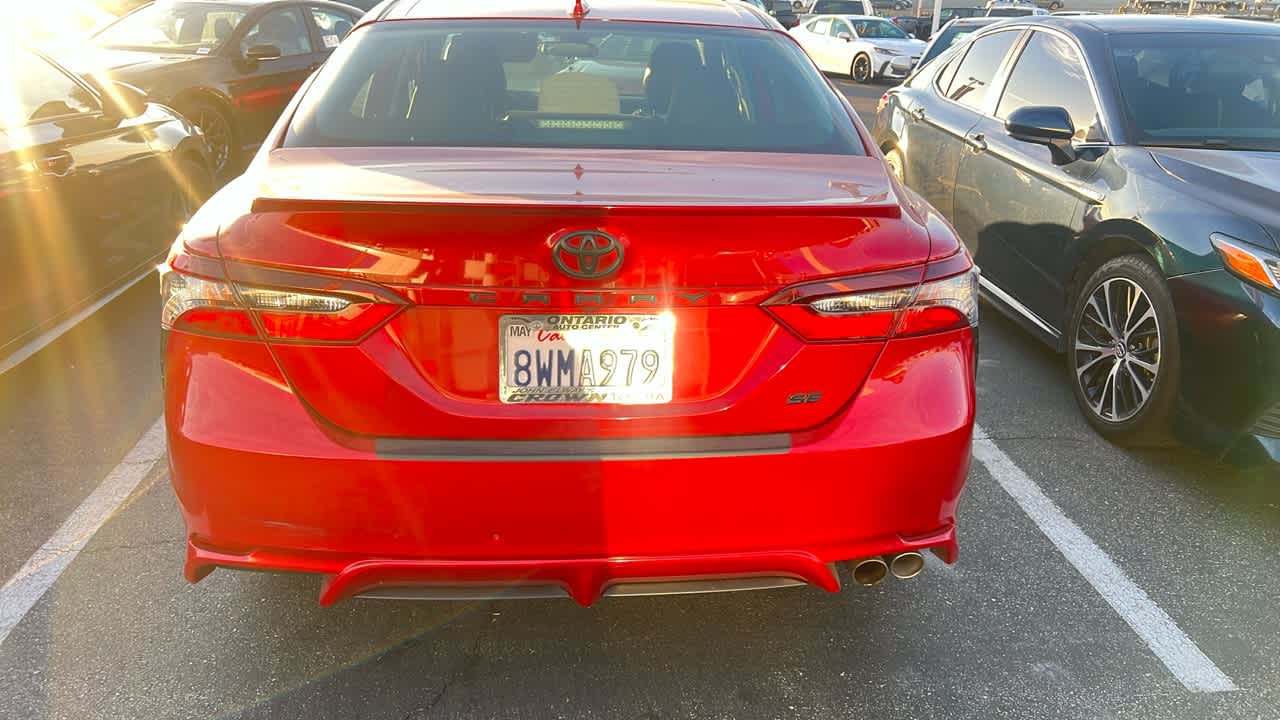 2021 Toyota Camry SE 3