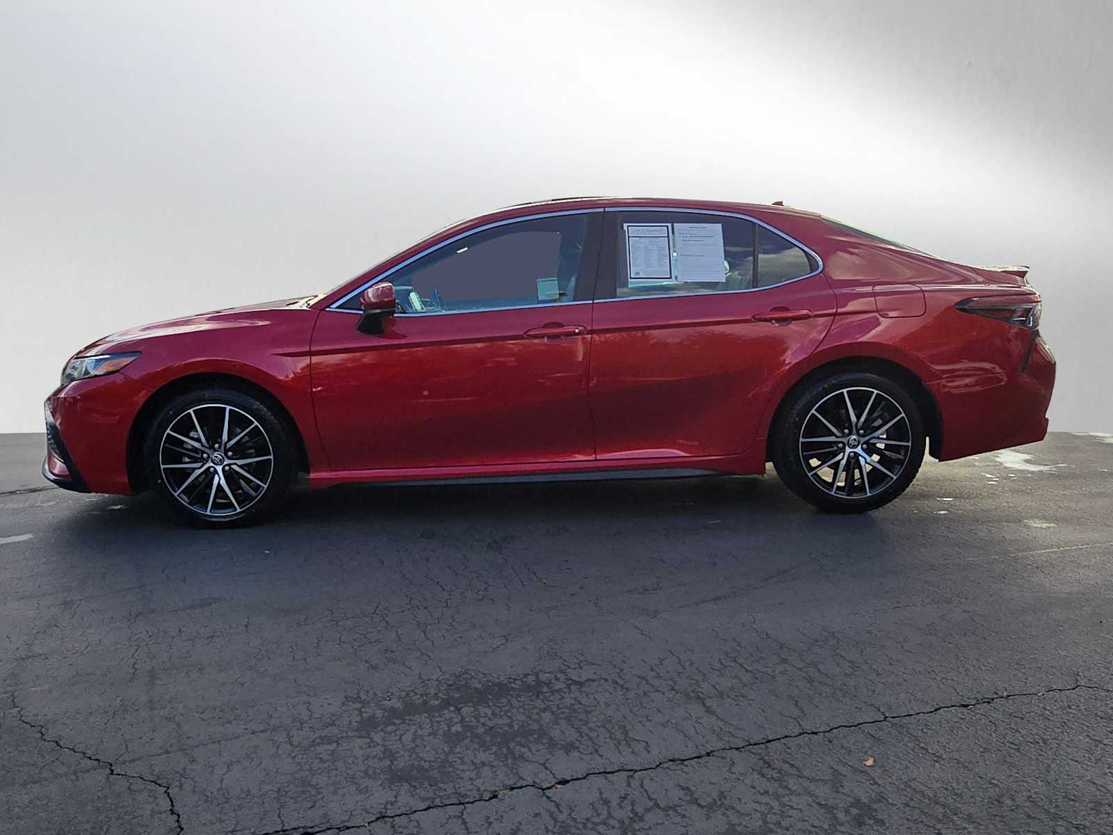 2021 Toyota Camry SE 2