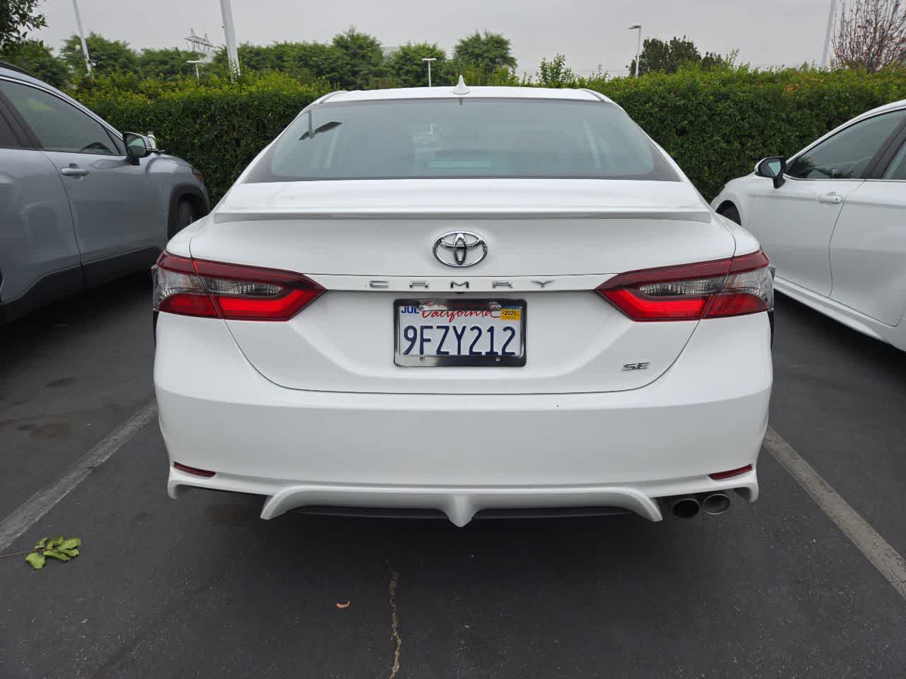 2023 Toyota Camry SE 2