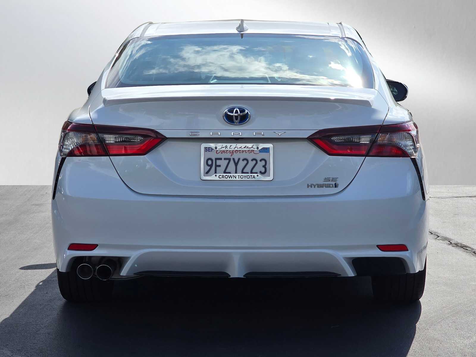 2024 Toyota Camry Hybrid SE 4