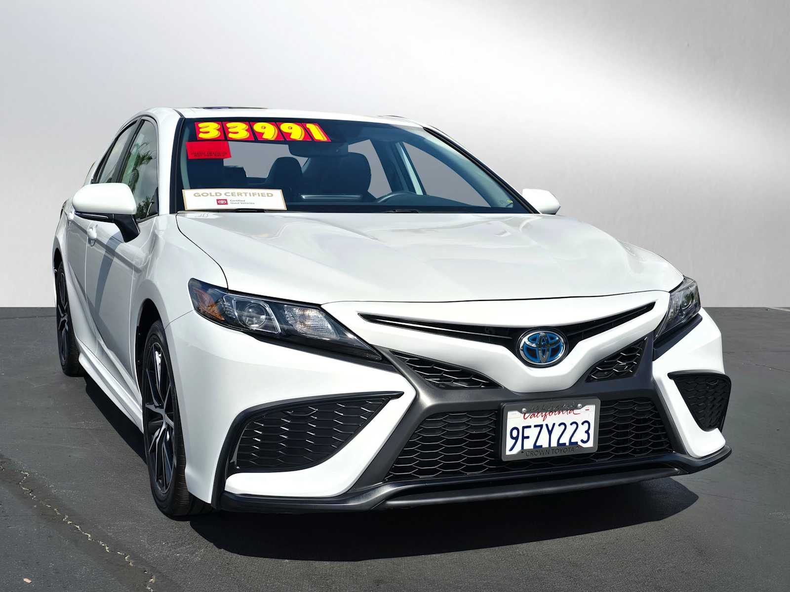 2024 Toyota Camry Hybrid SE 7