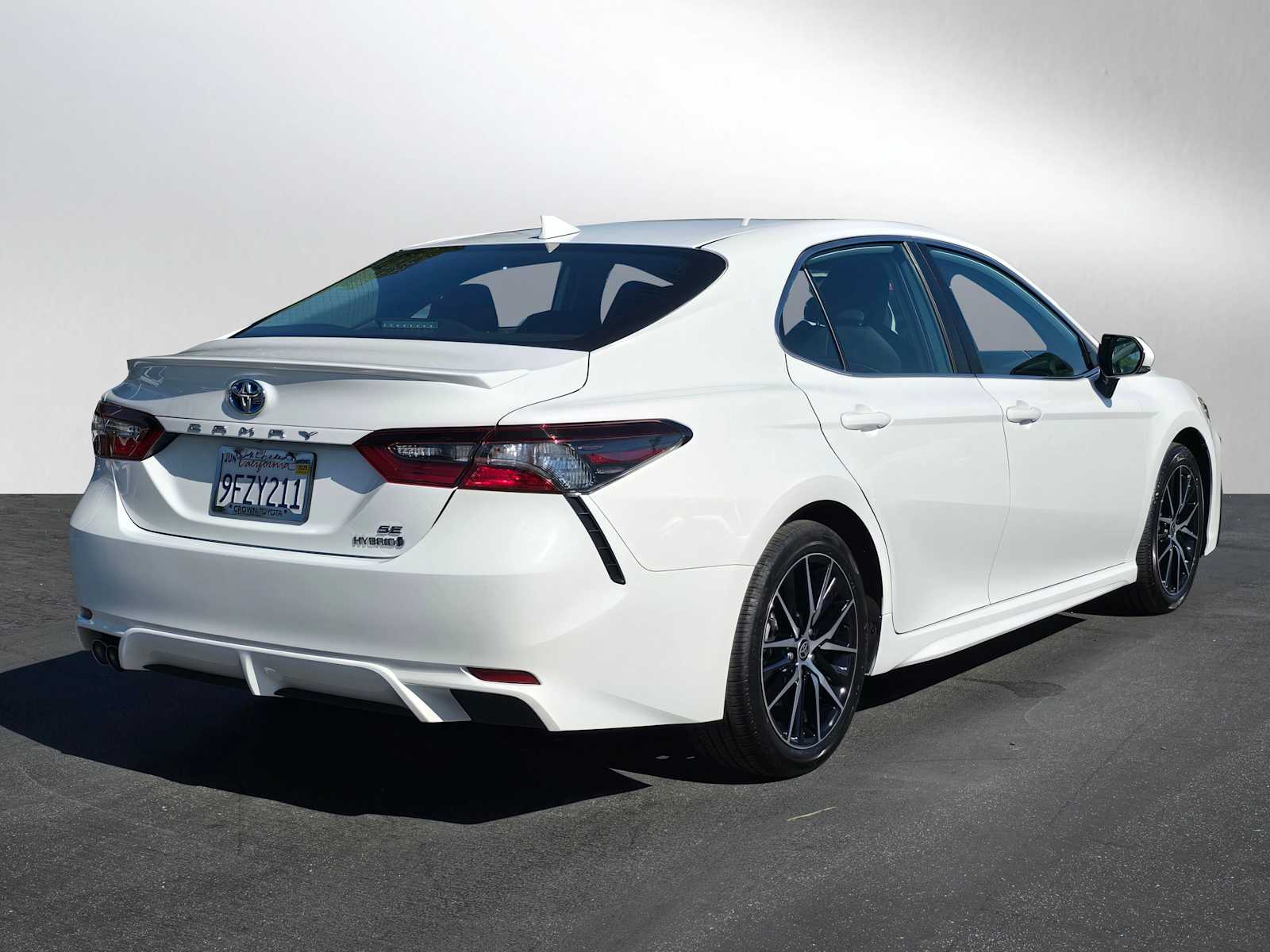 2023 Toyota Camry Hybrid SE 5