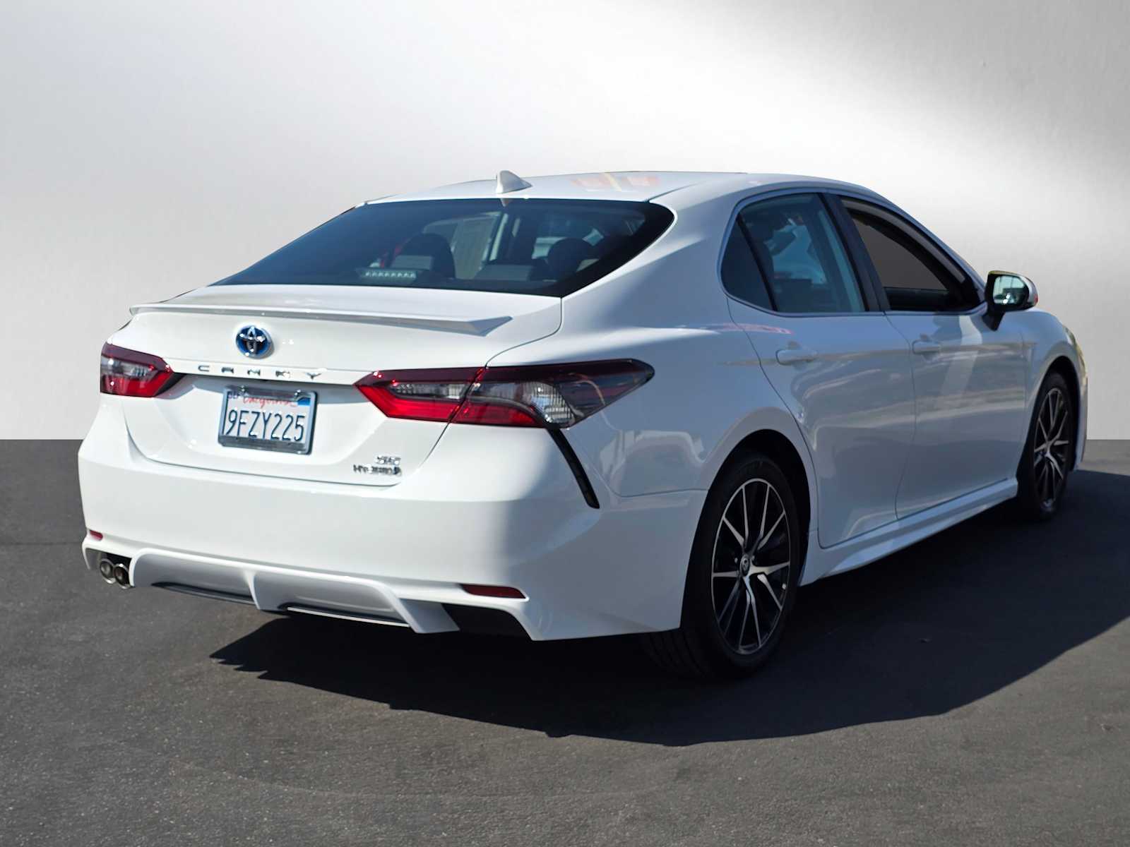 2024 Toyota Camry Hybrid SE 5