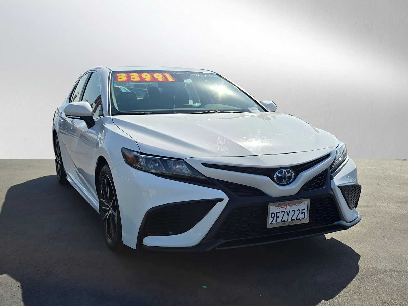 2024 Toyota Camry Hybrid SE 7